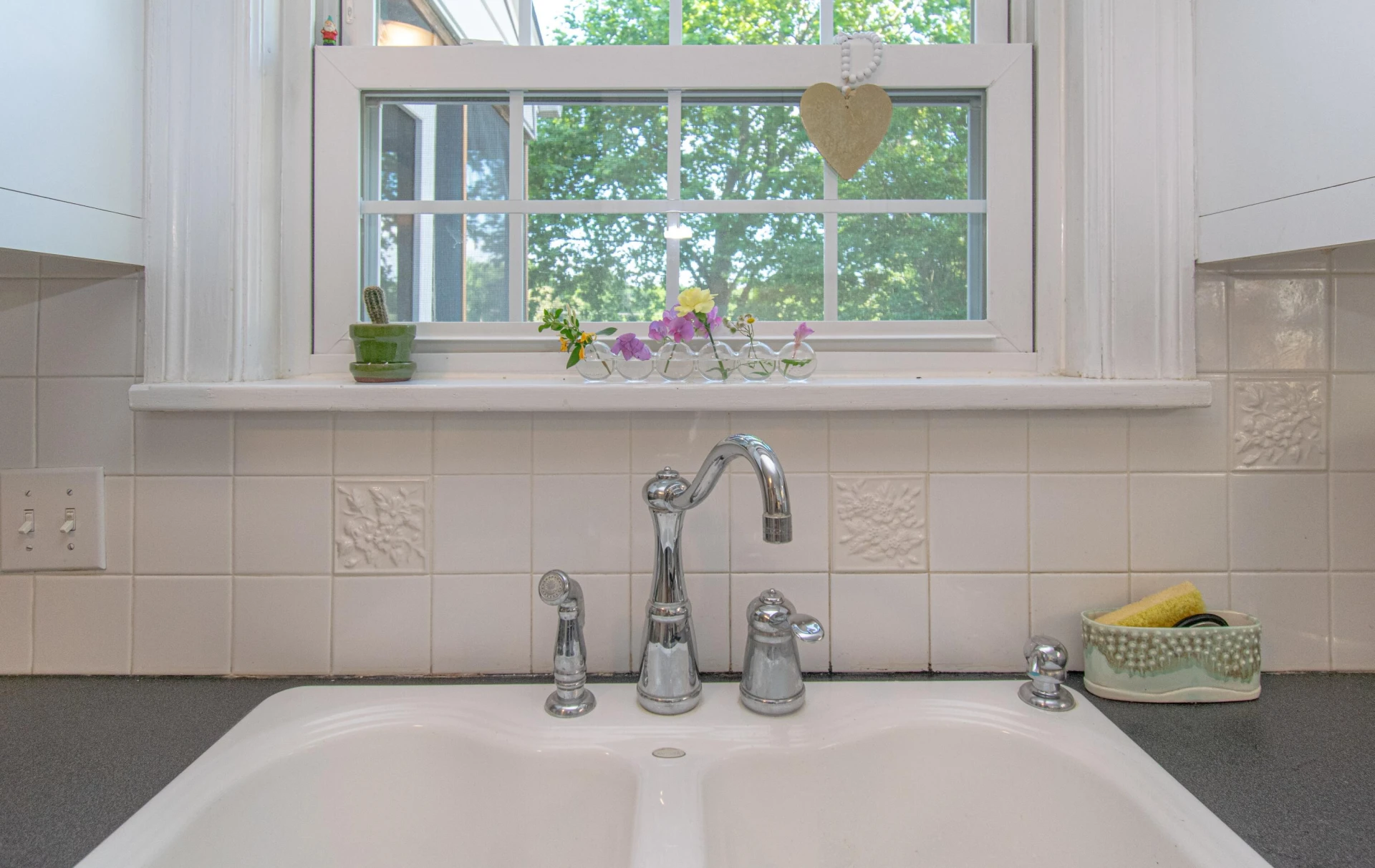 2428 Avenel AVE - Photo 20