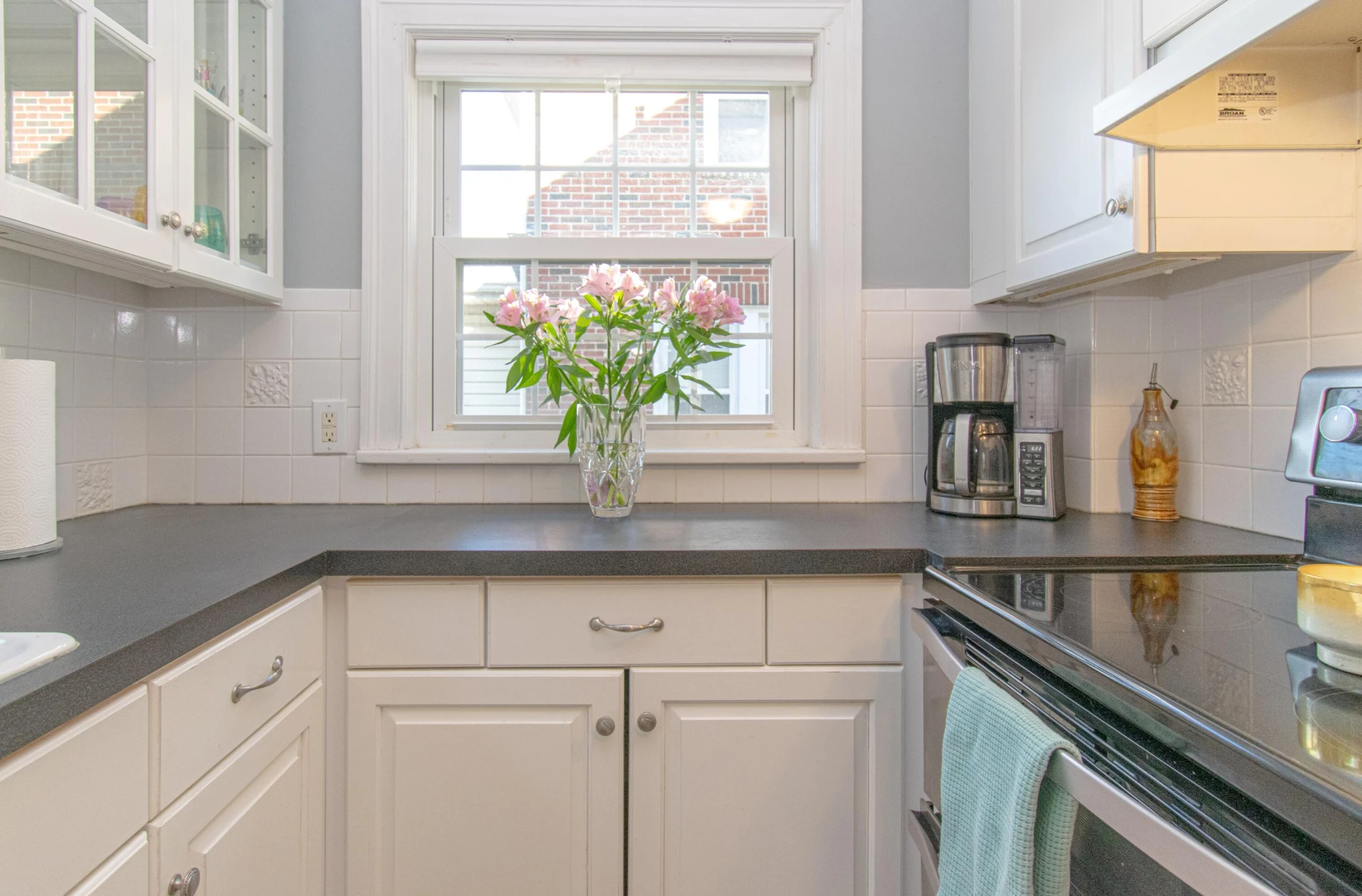 2428 Avenel AVE - Photo 21