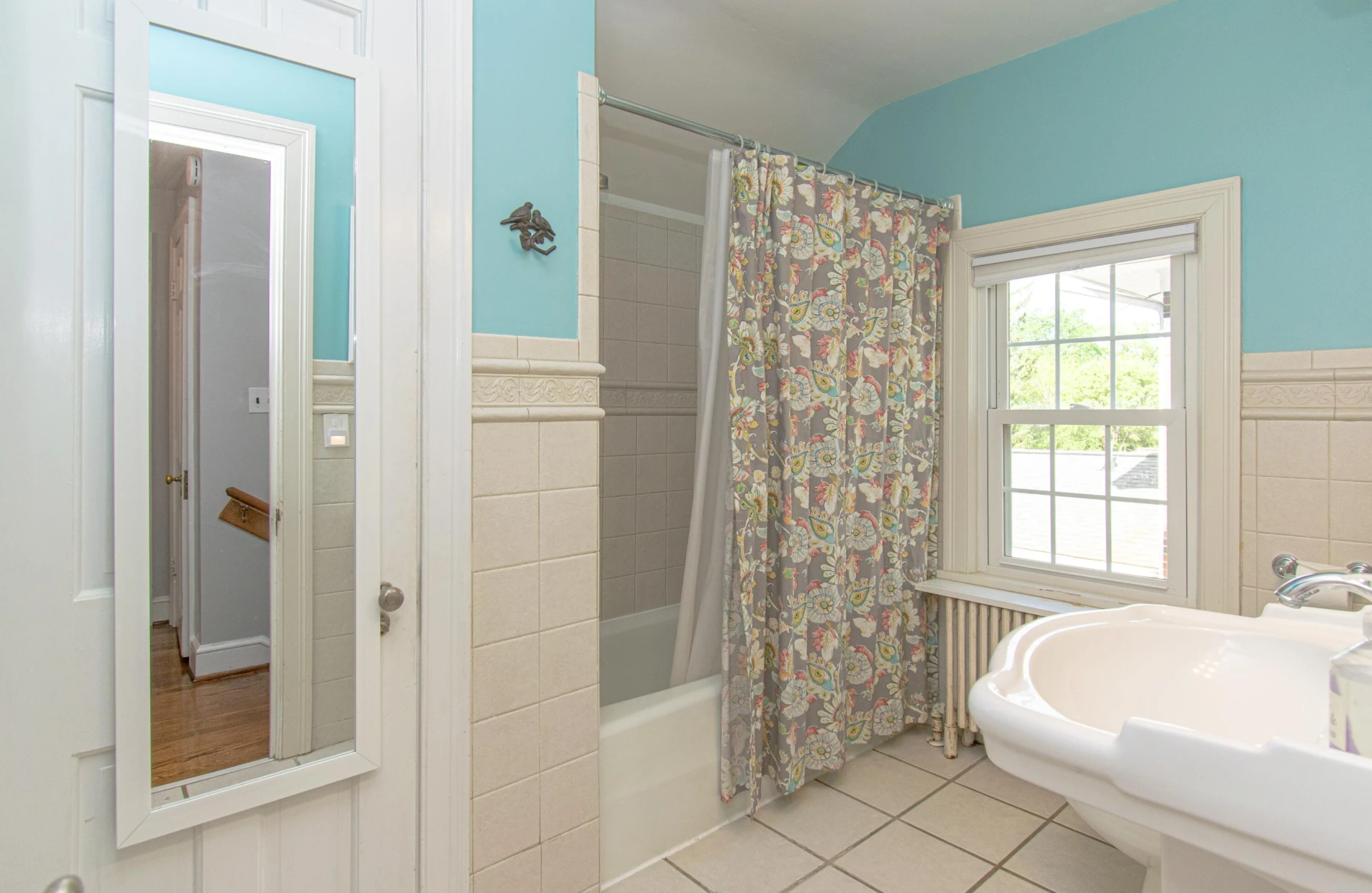 2428 Avenel AVE - Photo 27