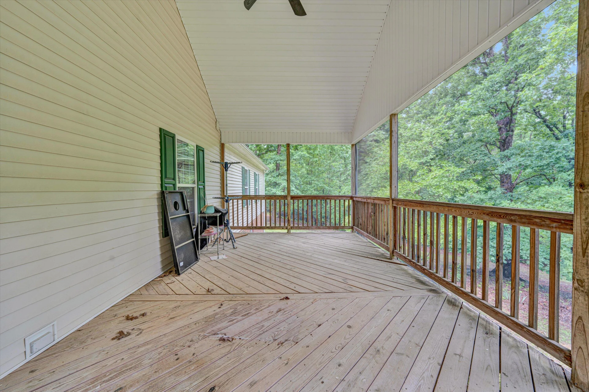 6570 Shingle Ridge RD - Photo 20
