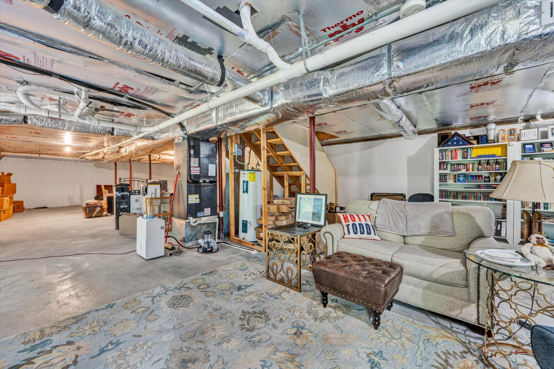 6570 Shingle Ridge RD - Photo 31