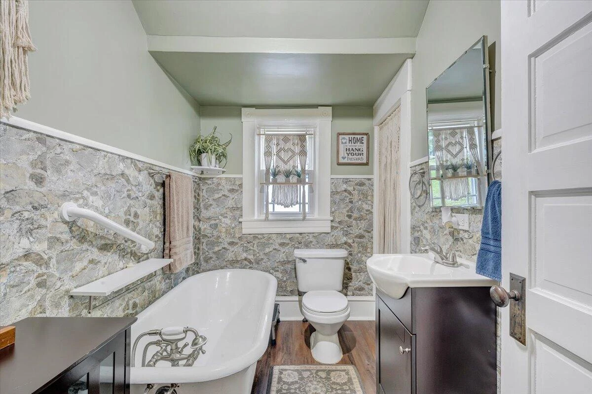 174 Bridge ST - Photo 16