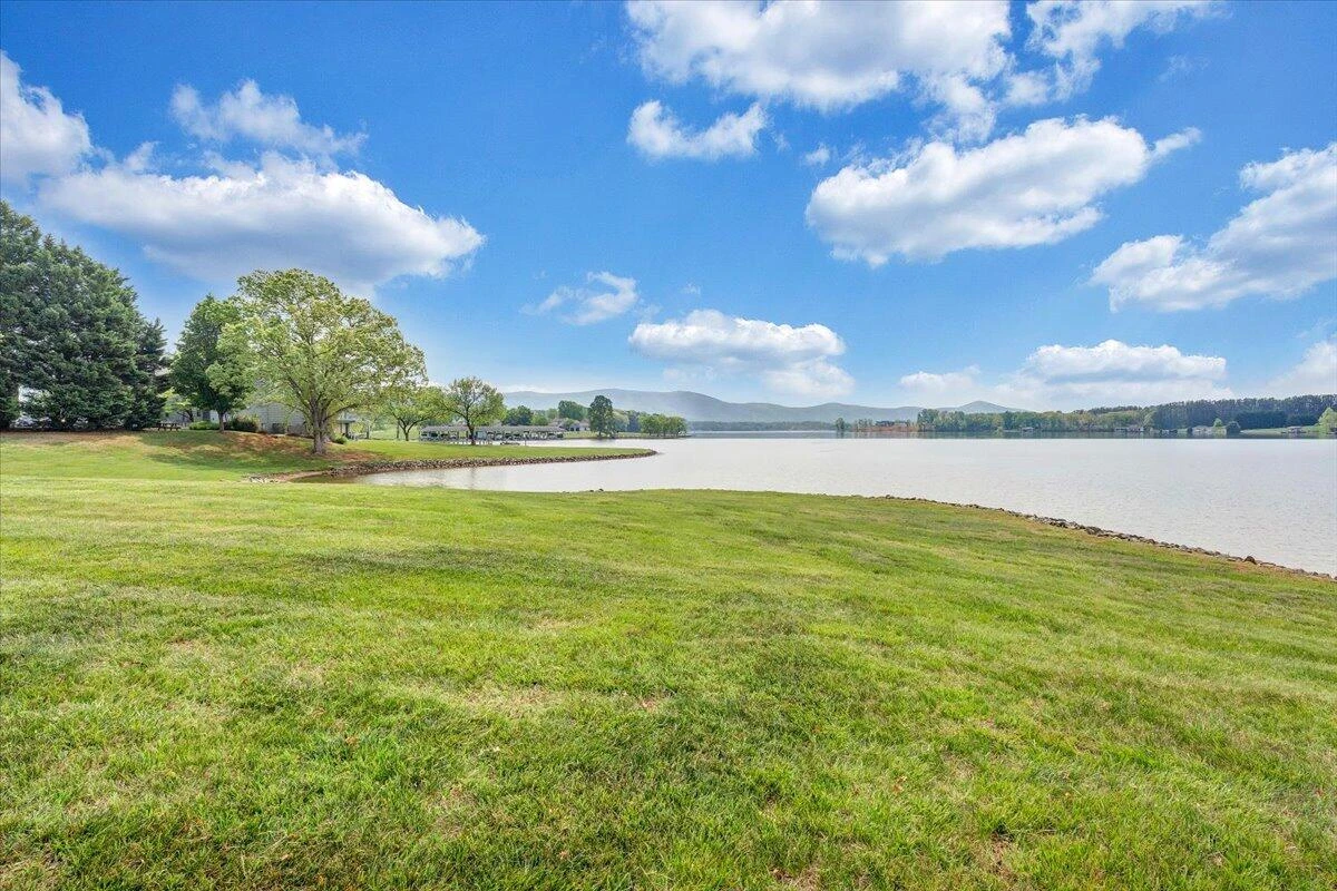 45 Sailors Cove DR #802 - Photo 4