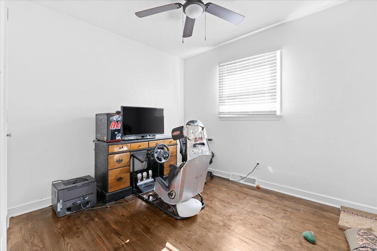 8160 Cloverdale RD - Photo 12