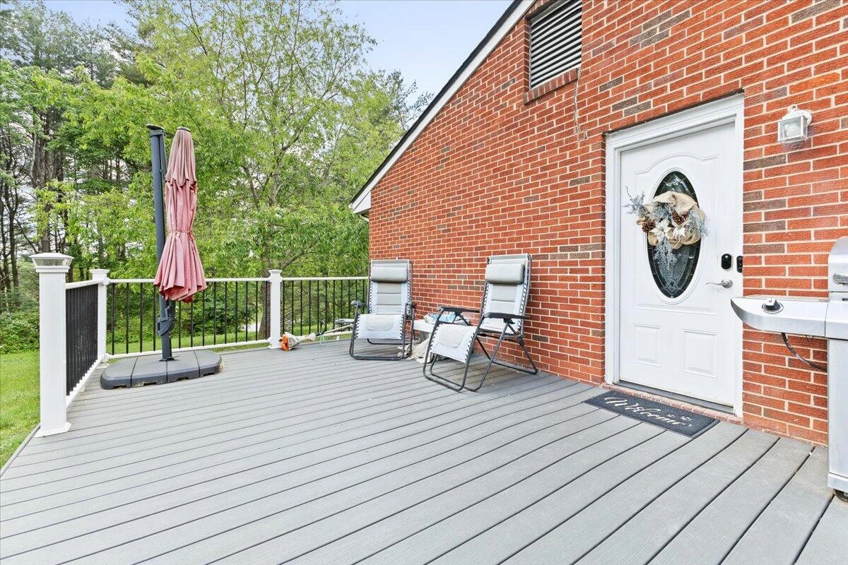 8160 Cloverdale RD - Photo 17