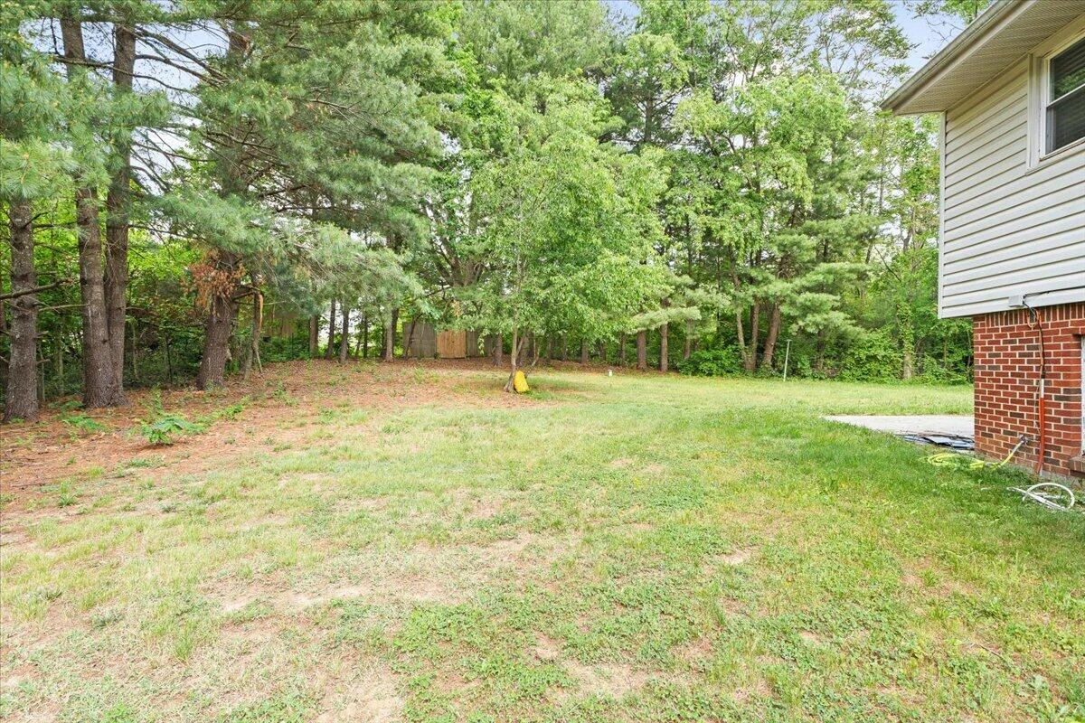 8160 Cloverdale RD - Photo 21