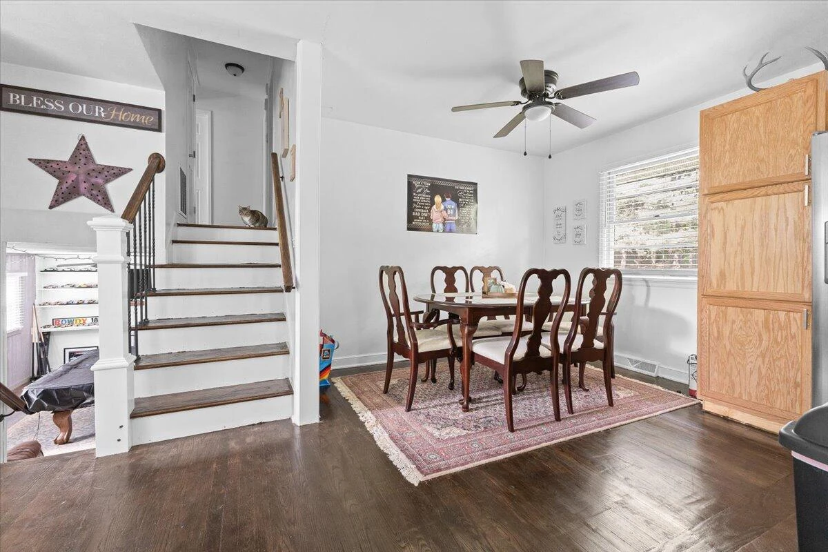 8160 Cloverdale RD - Photo 6