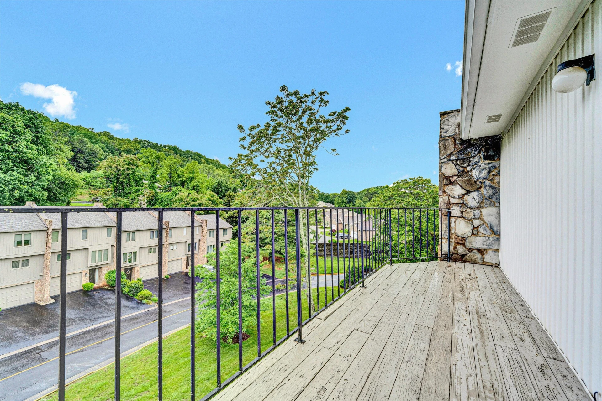 3313 Stonehenge Square - Photo 17