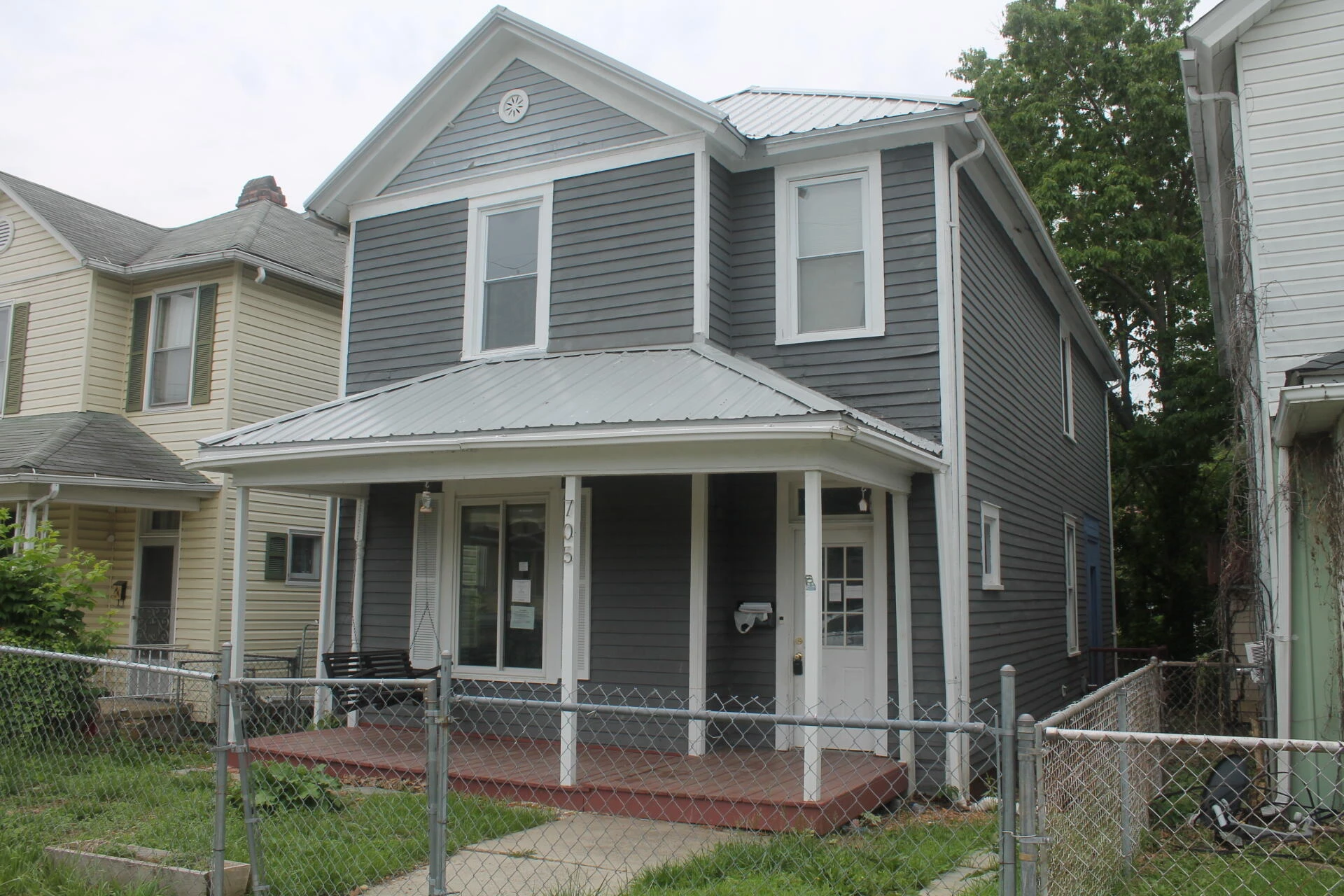 705 Rose AVE - Photo 3