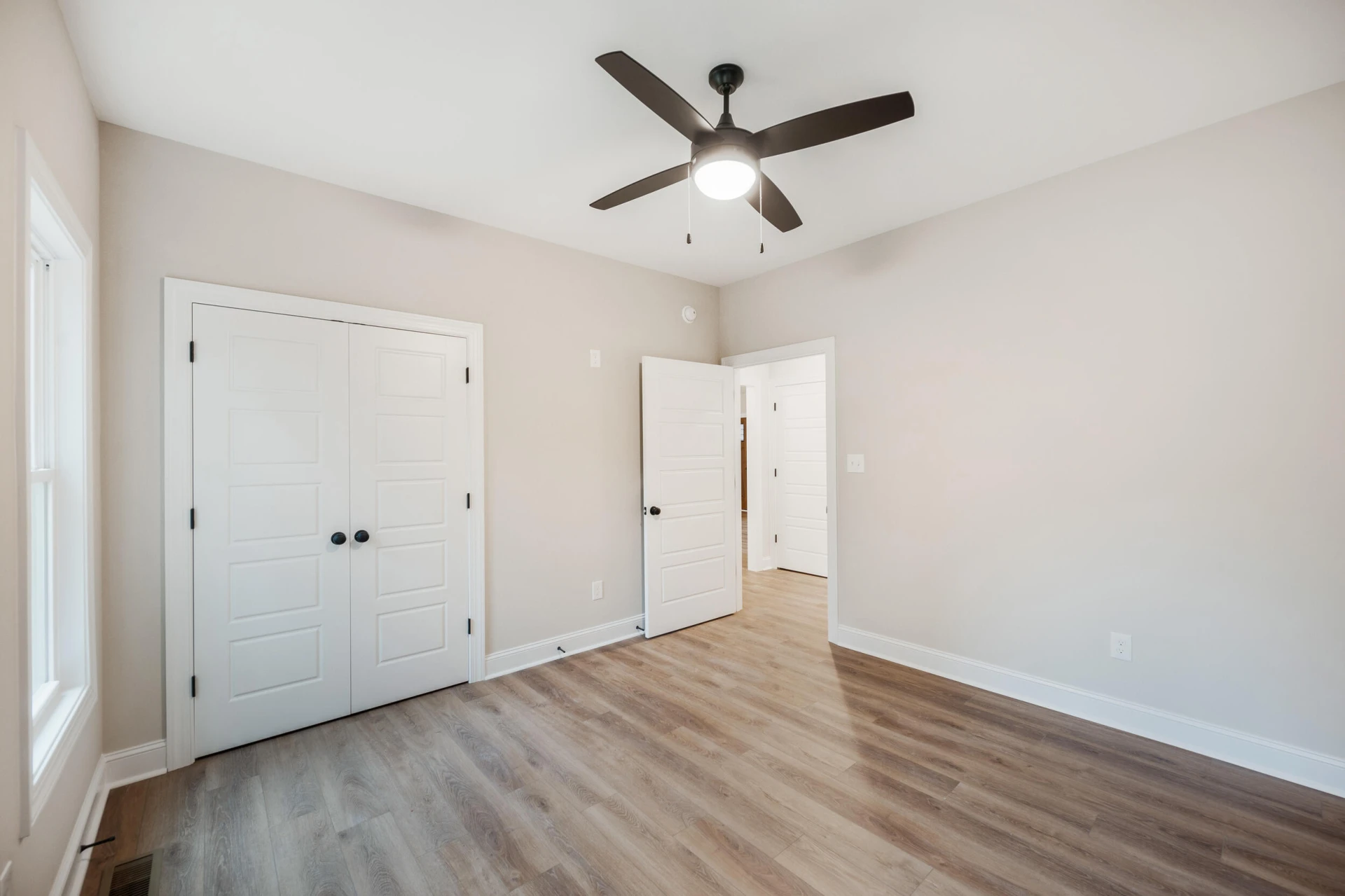 2510 Smith Mountain Lake PKWY - Photo 27