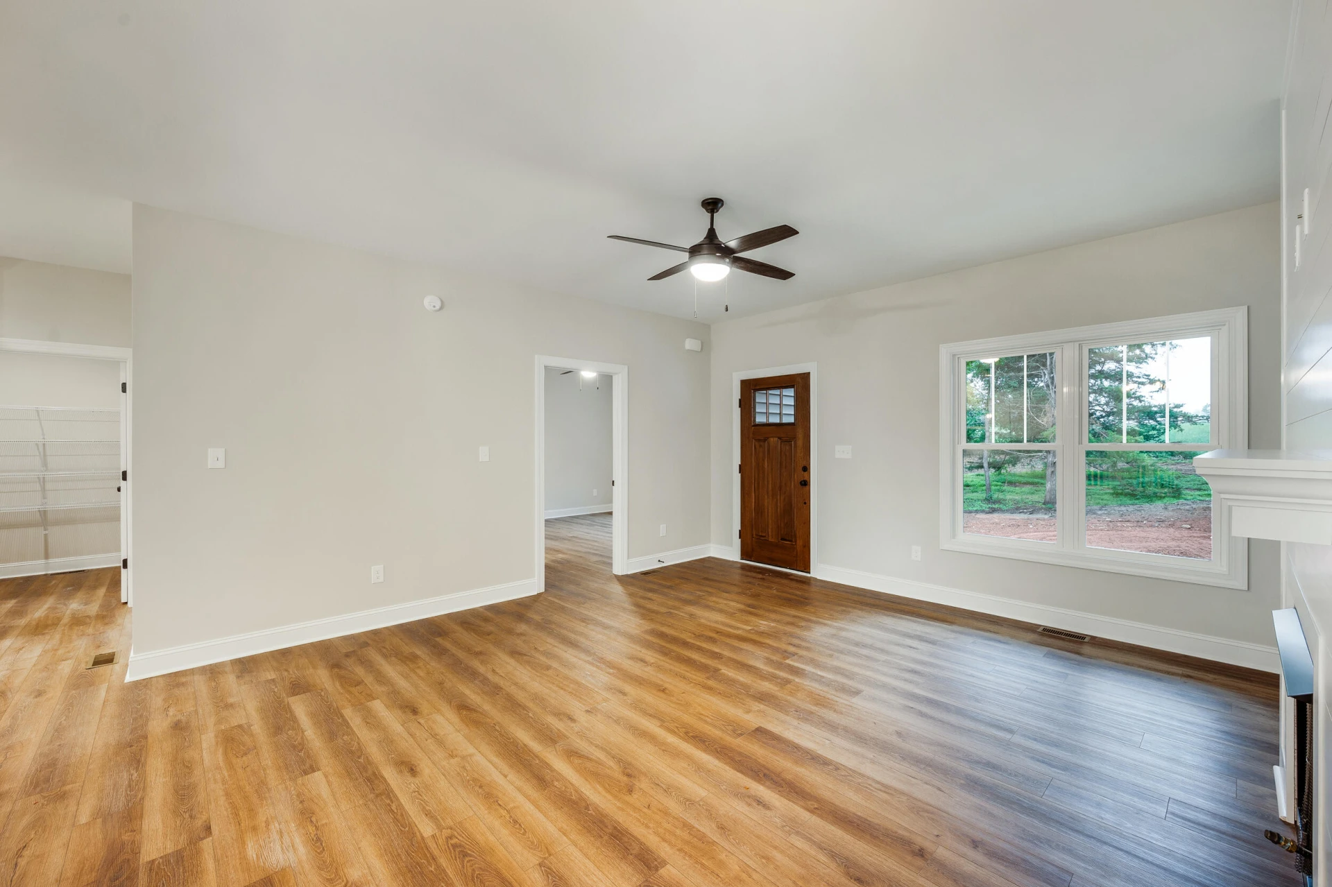 2510 Smith Mountain Lake PKWY - Photo 4