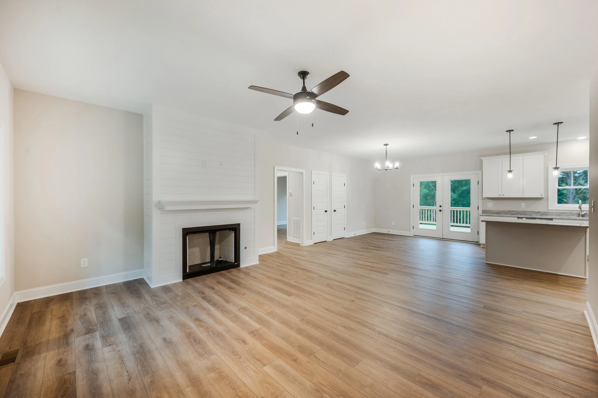 2510 Smith Mountain Lake PKWY - Photo 5