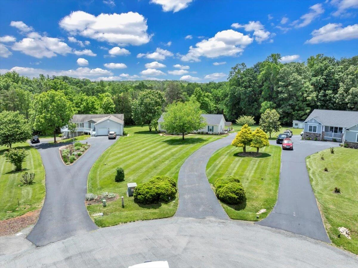 414 Mallard Cove RD - Photo 60
