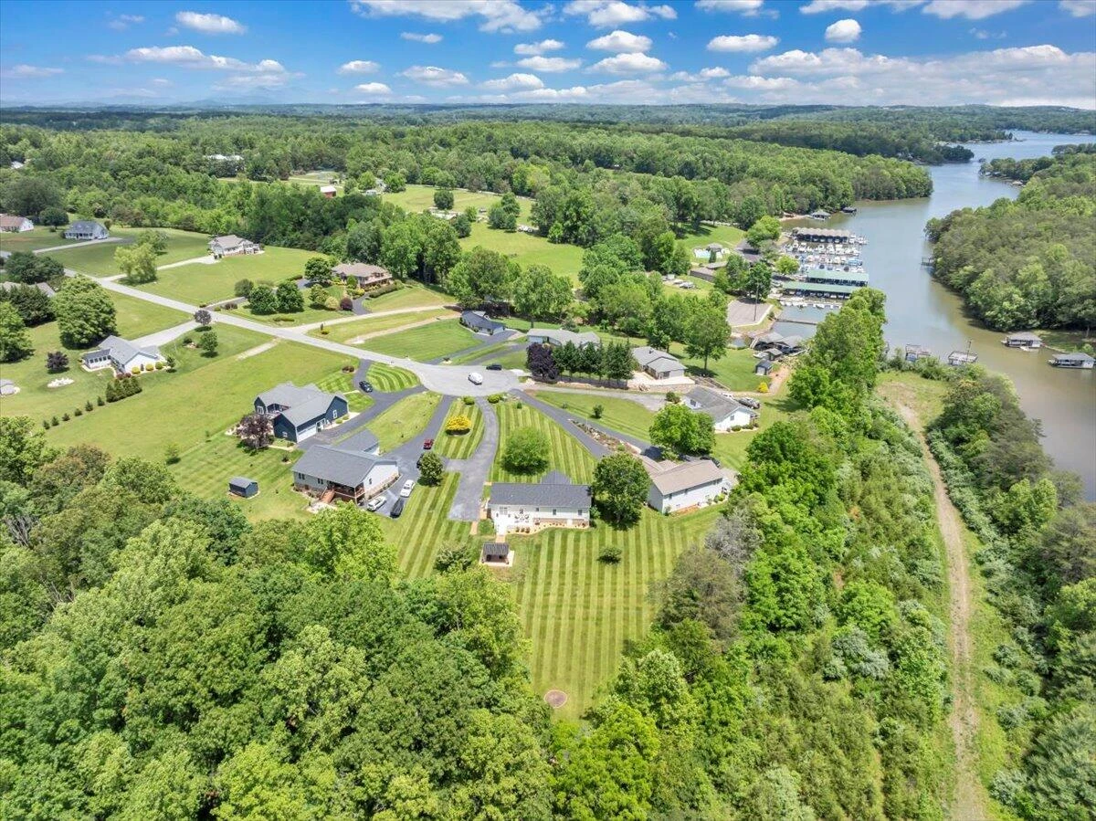 414 Mallard Cove RD - Photo 62