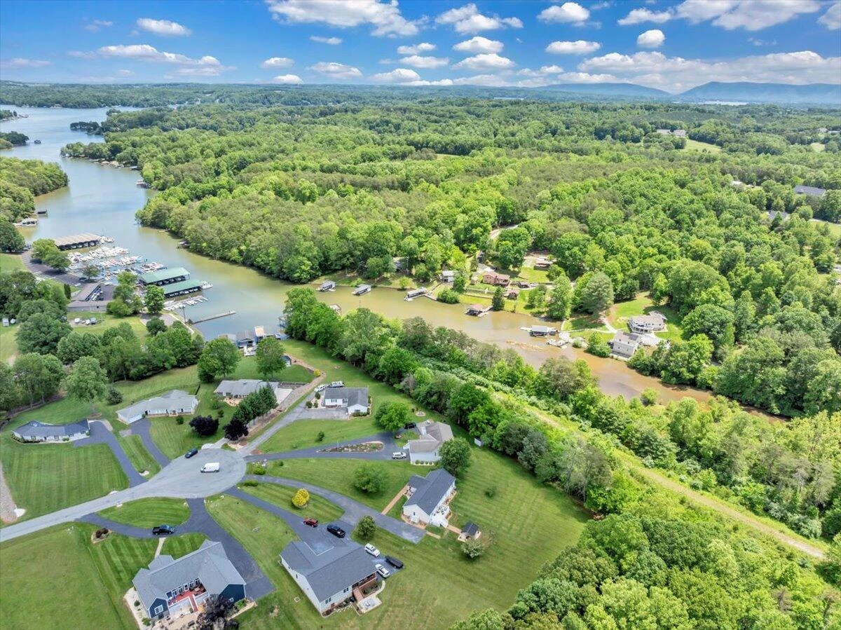 414 Mallard Cove RD - Photo 66