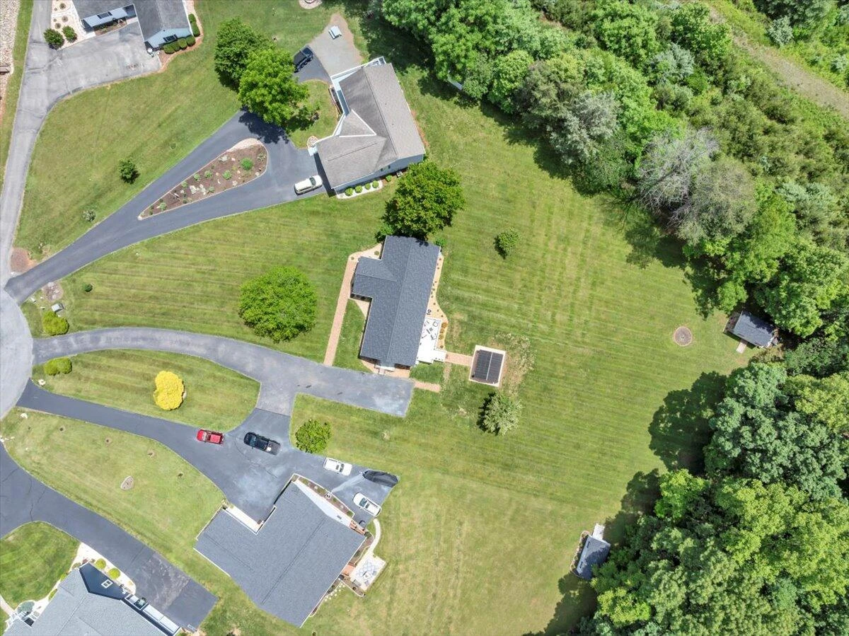 414 Mallard Cove RD - Photo 68