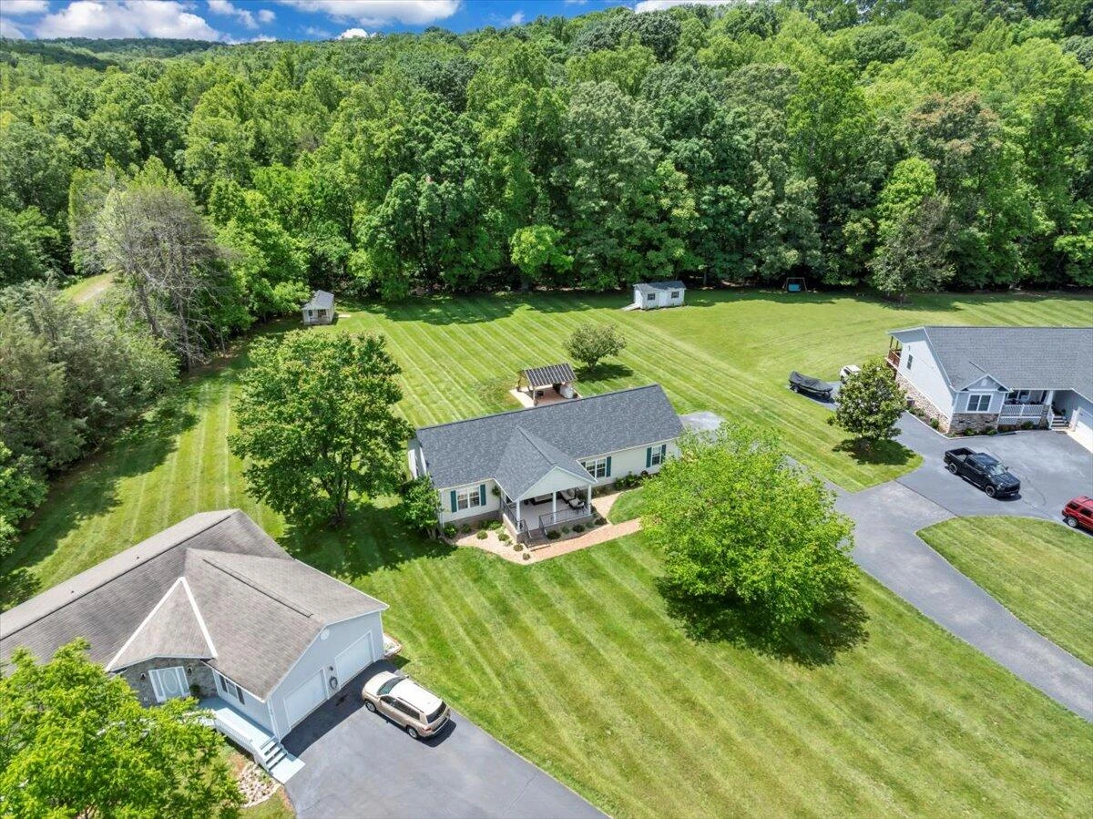 414 Mallard Cove RD - Photo 71