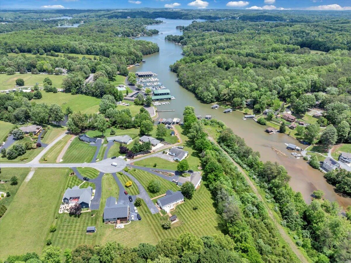 414 Mallard Cove RD - Photo 73