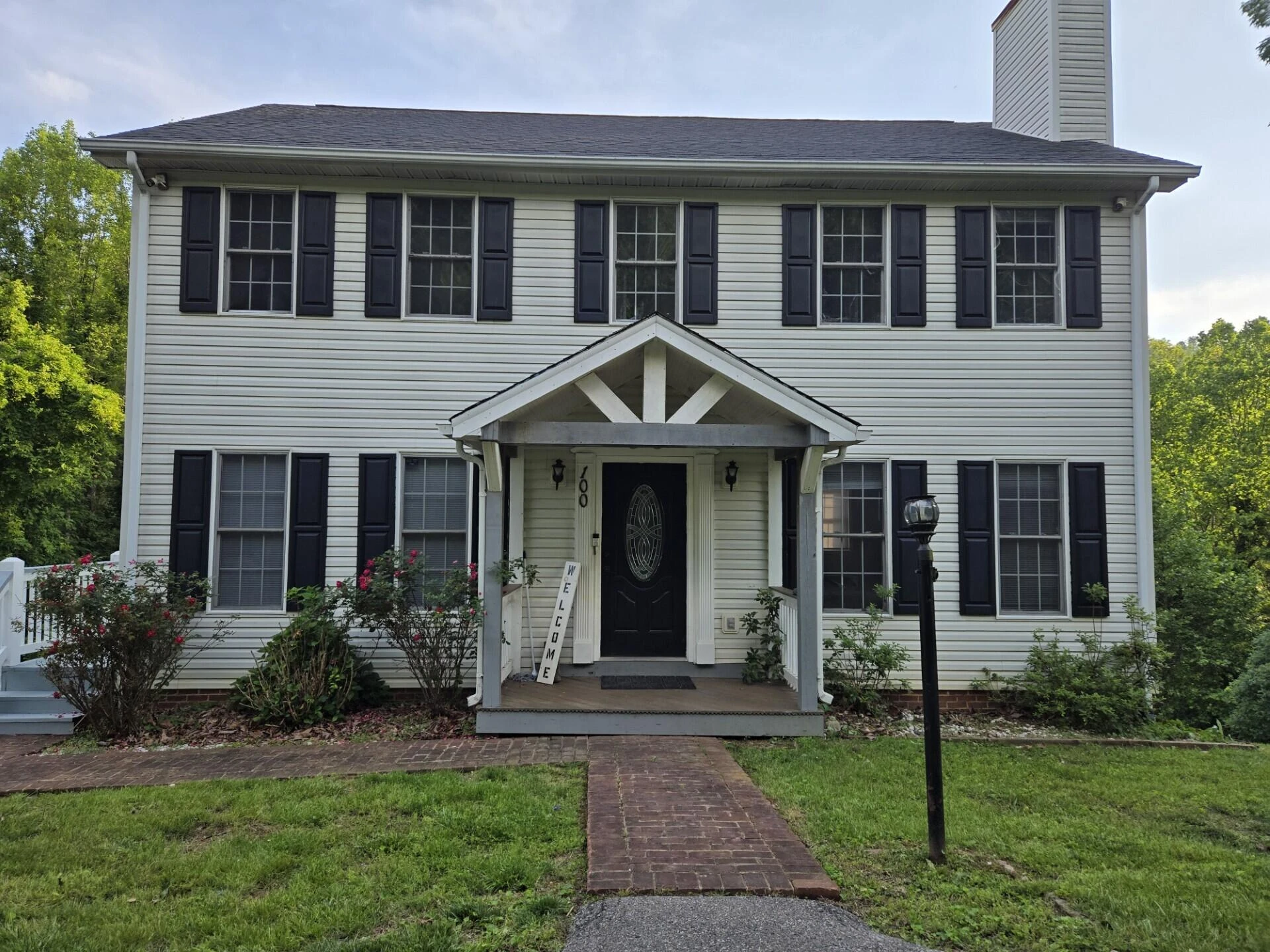 100 View DR