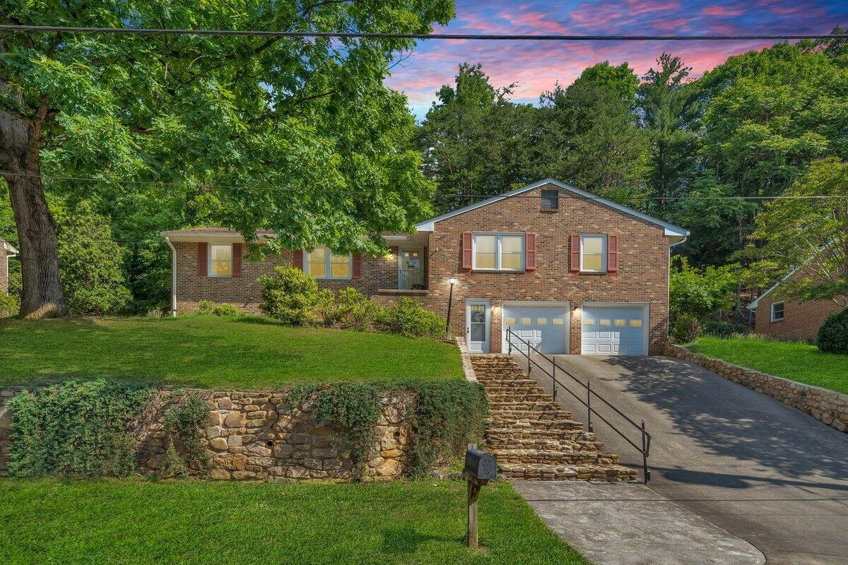 3412 Canter CIR