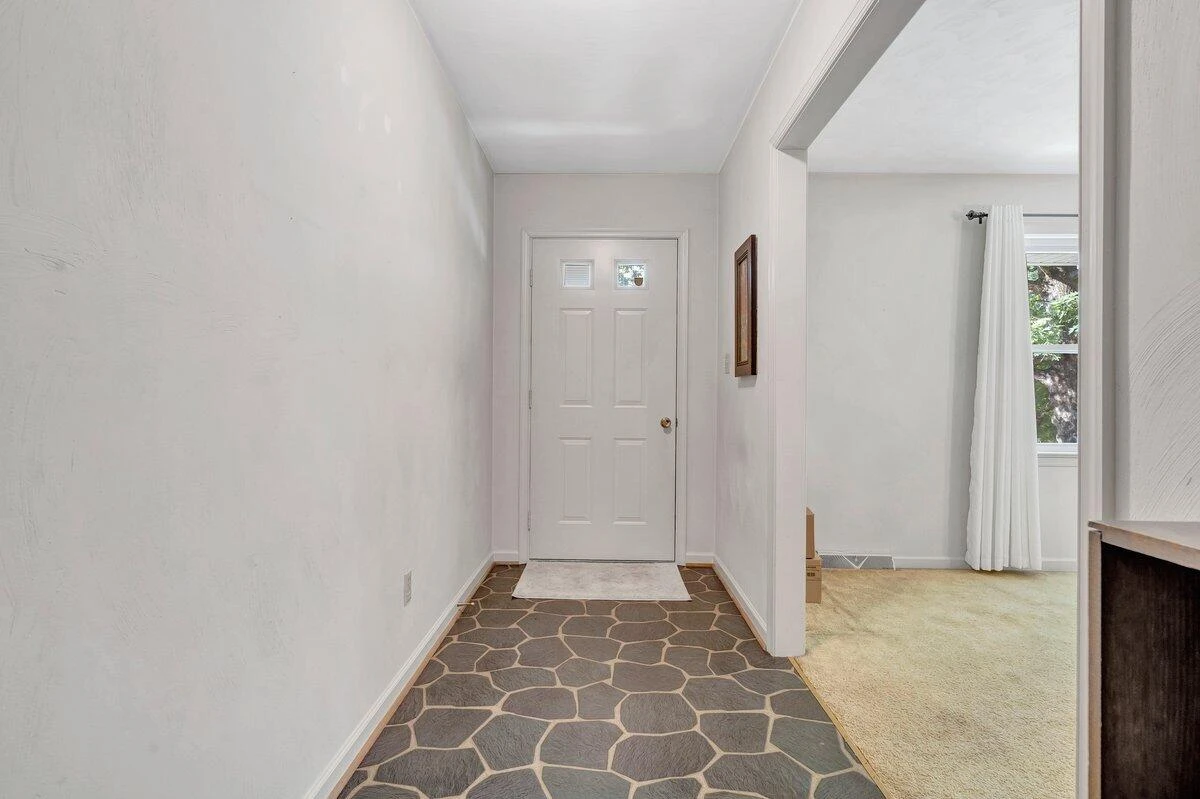 3412 Canter CIR - Photo 2