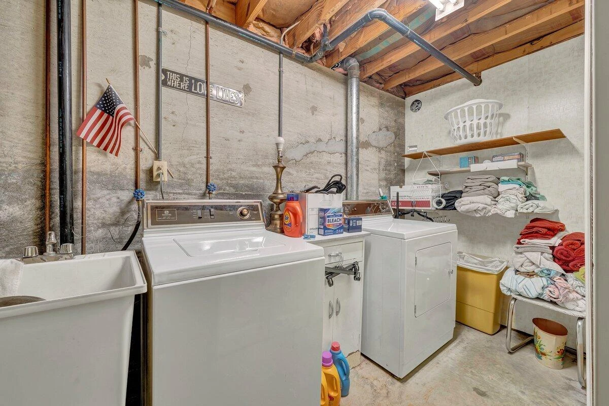 3412 Canter CIR - Photo 34