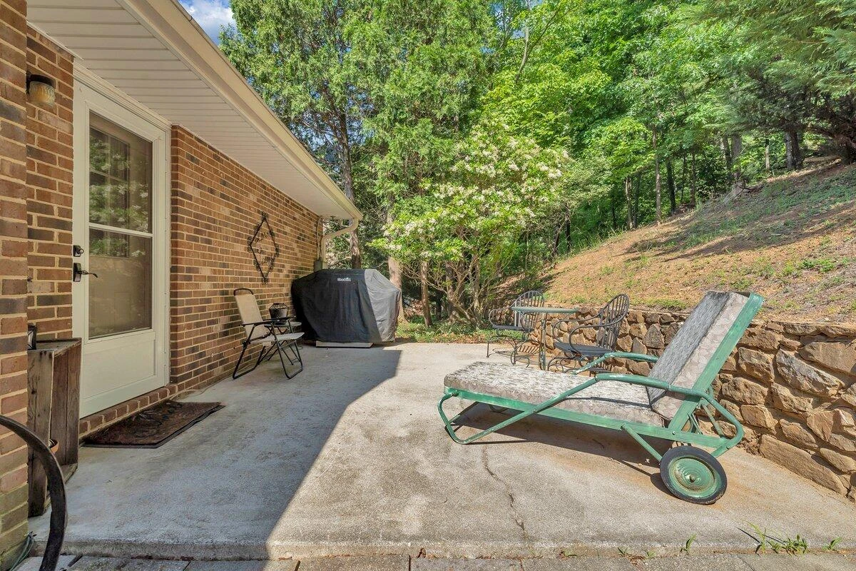 3412 Canter CIR - Photo 38