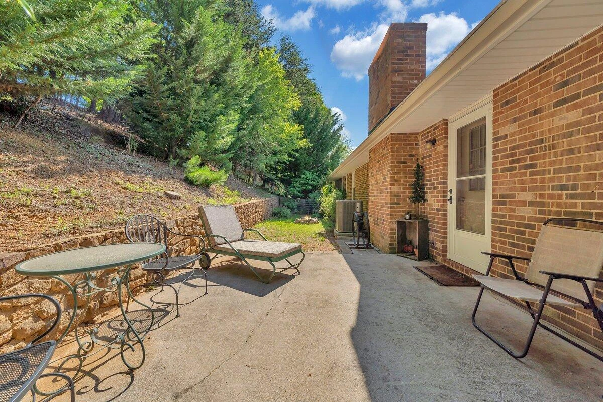 3412 Canter CIR - Photo 39