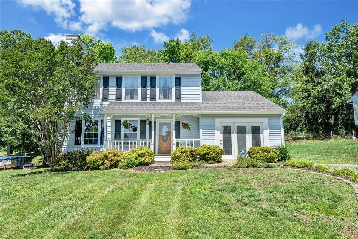 1037 Barrens Village CT