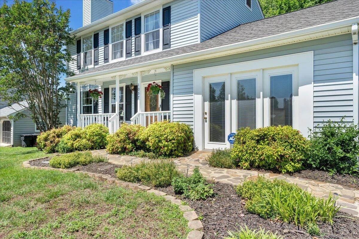 1037 Barrens Village CT - Photo 2