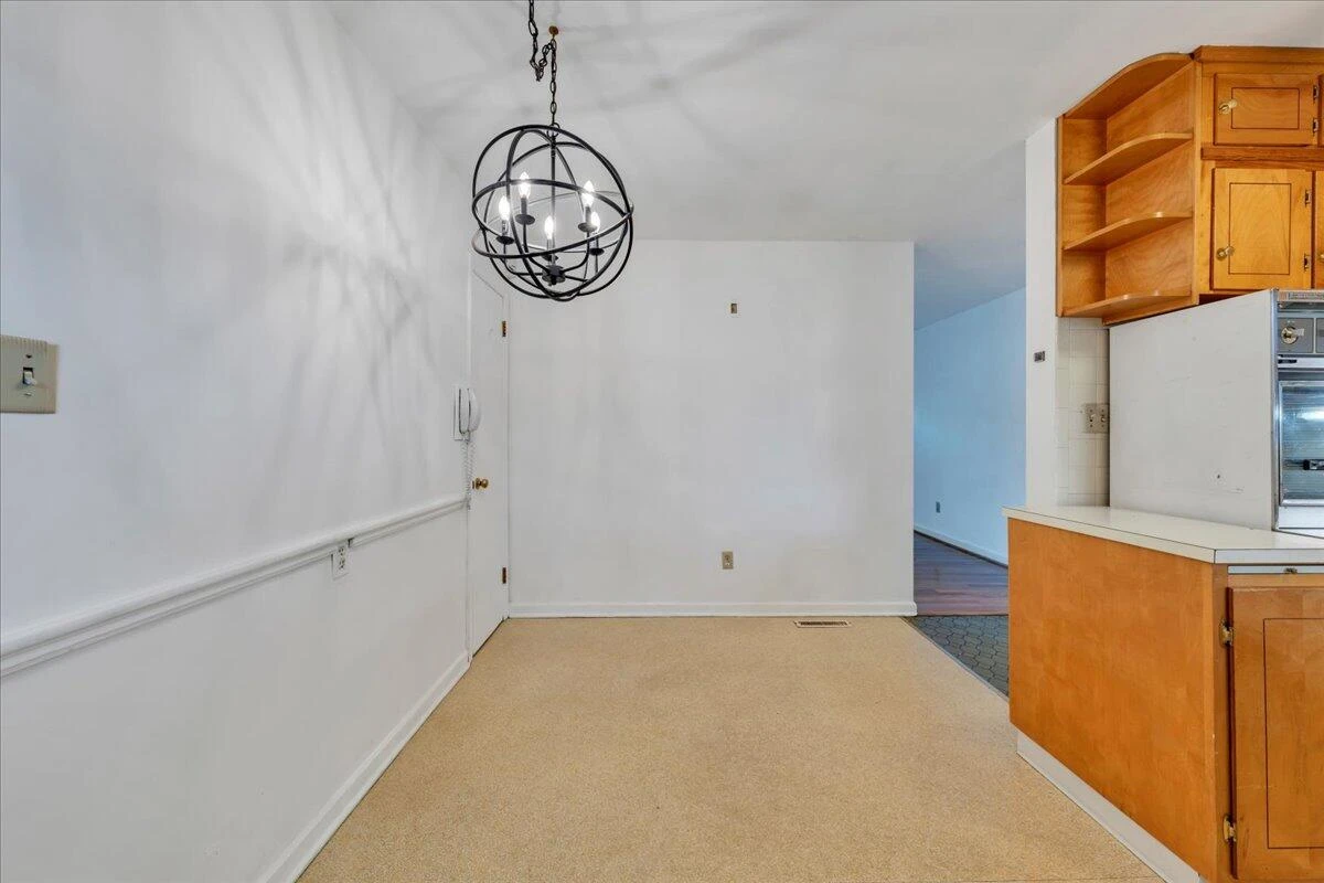 1028 Grayson AVE - Photo 16