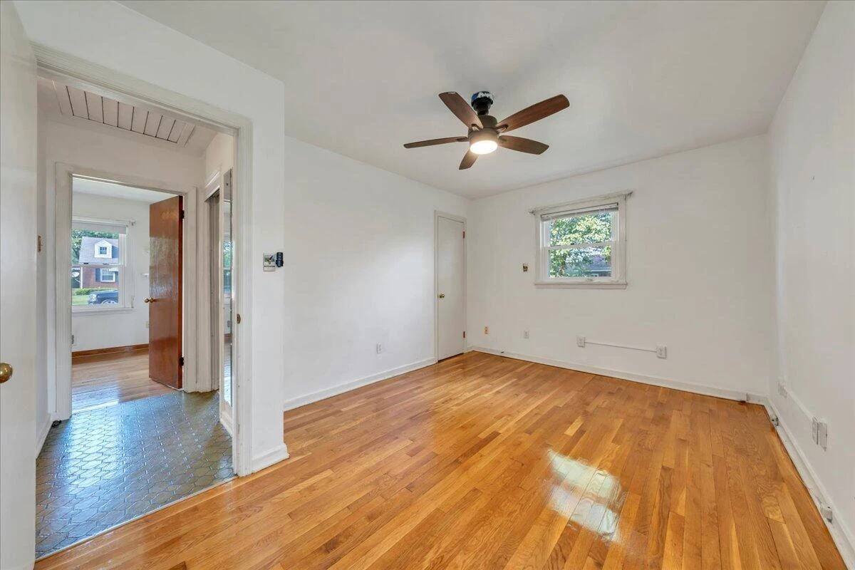 1028 Grayson AVE - Photo 19