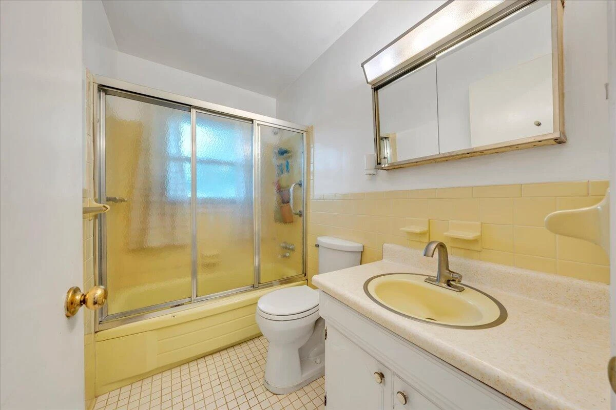 1028 Grayson AVE - Photo 23