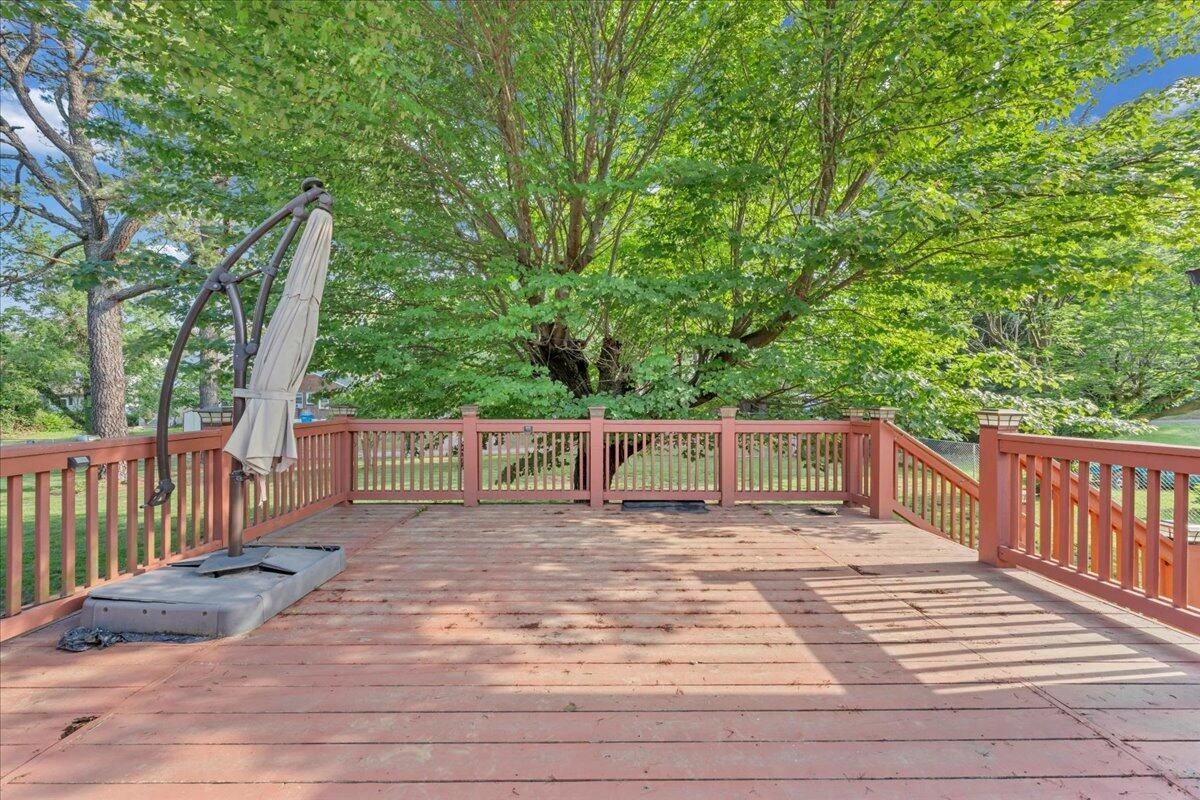 1028 Grayson AVE - Photo 32