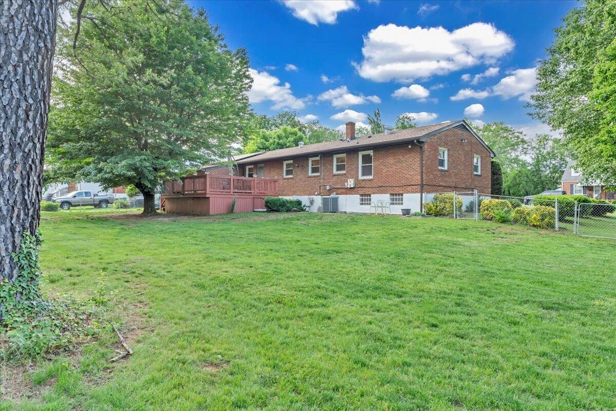 1028 Grayson AVE - Photo 36