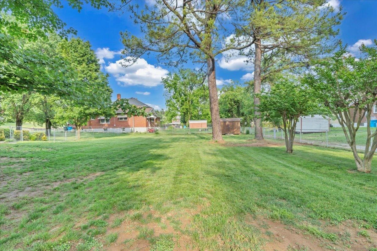 1028 Grayson AVE - Photo 38
