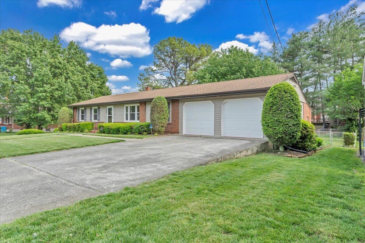1028 Grayson AVE - Photo 42