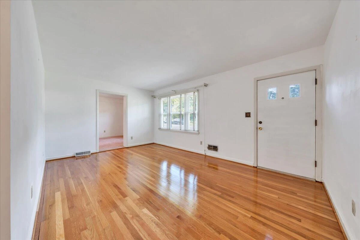 1028 Grayson AVE - Photo 9