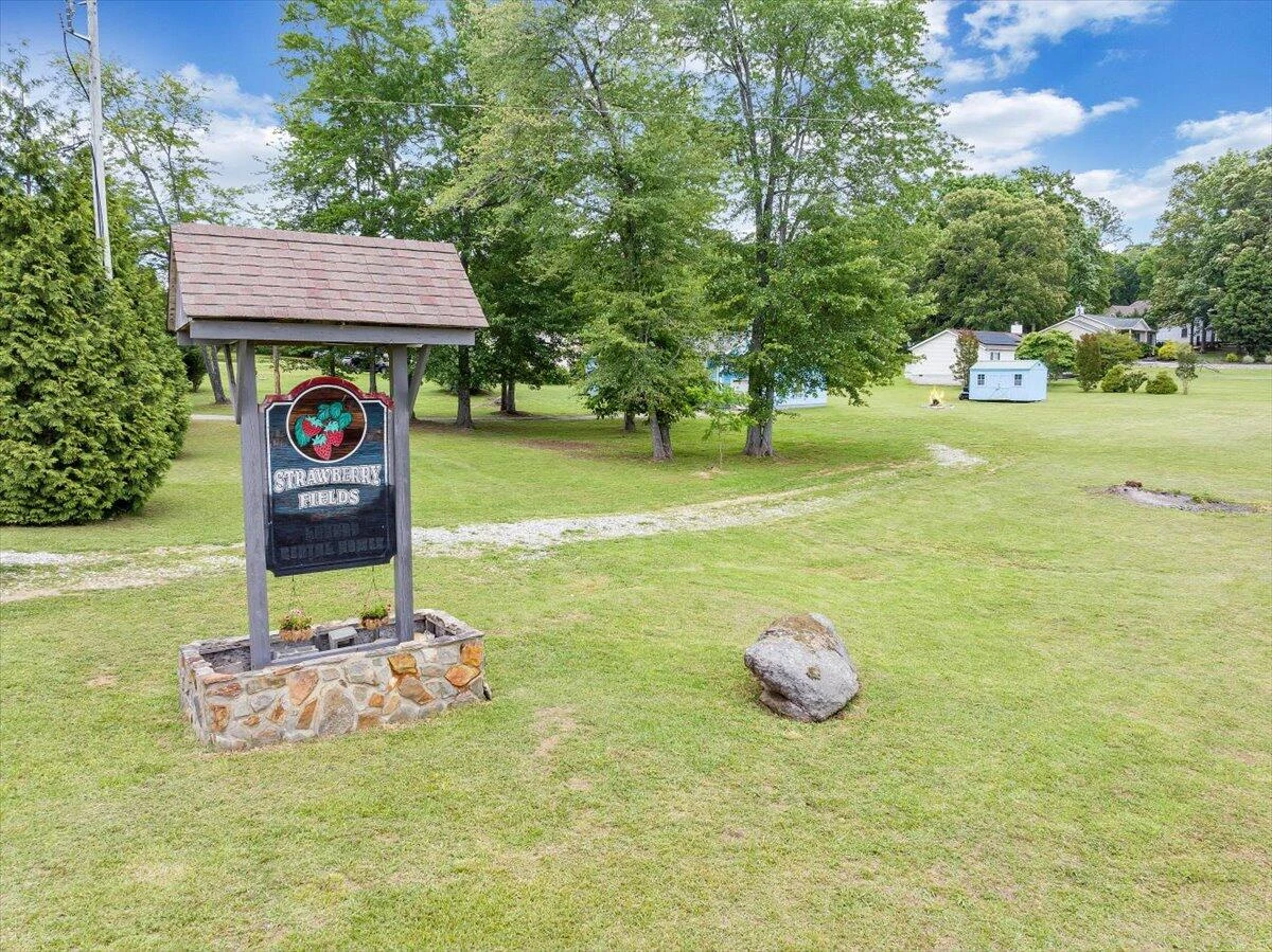 44 Strawberry Banks DR - Photo 58