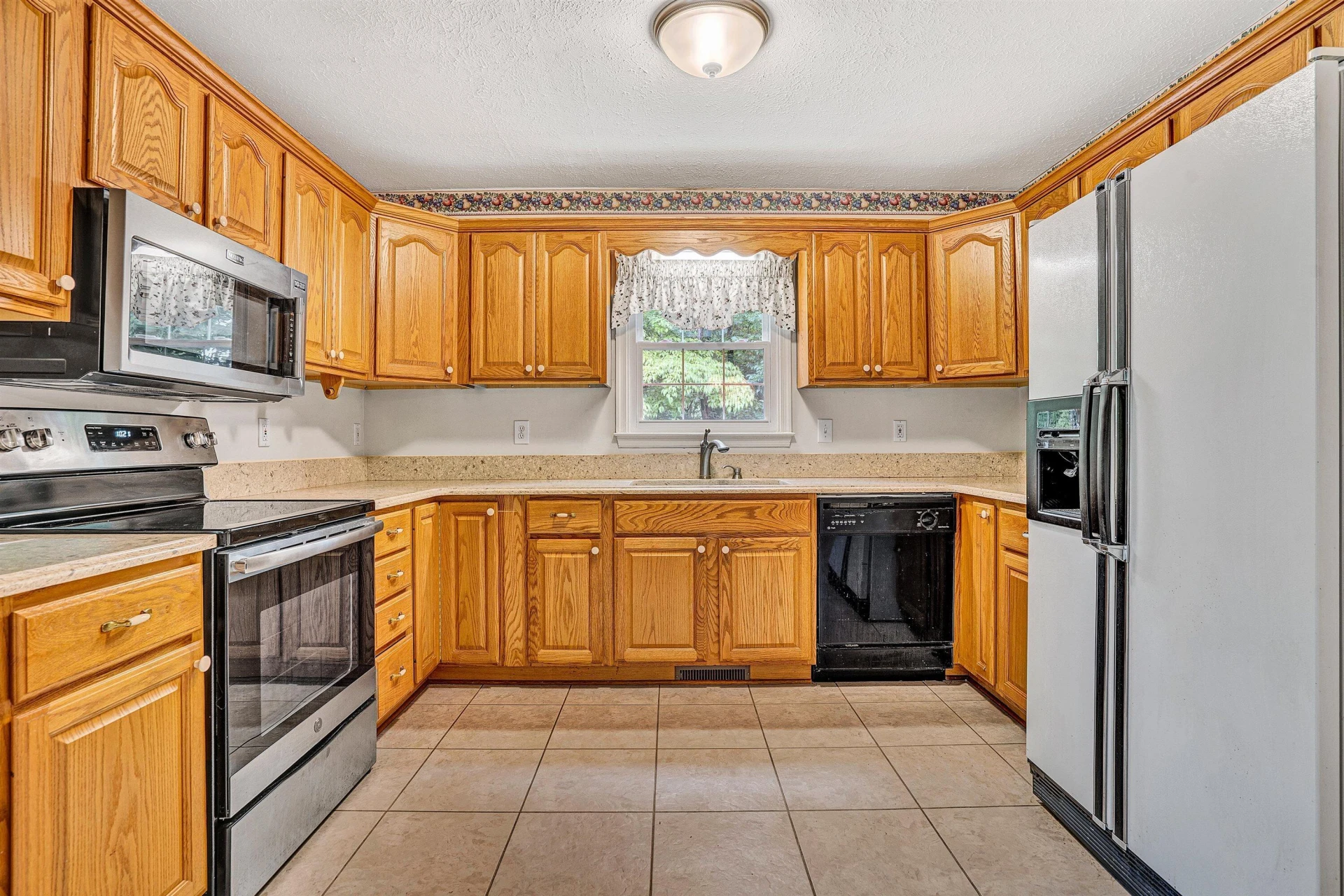 103 Tremont CT - Photo 11