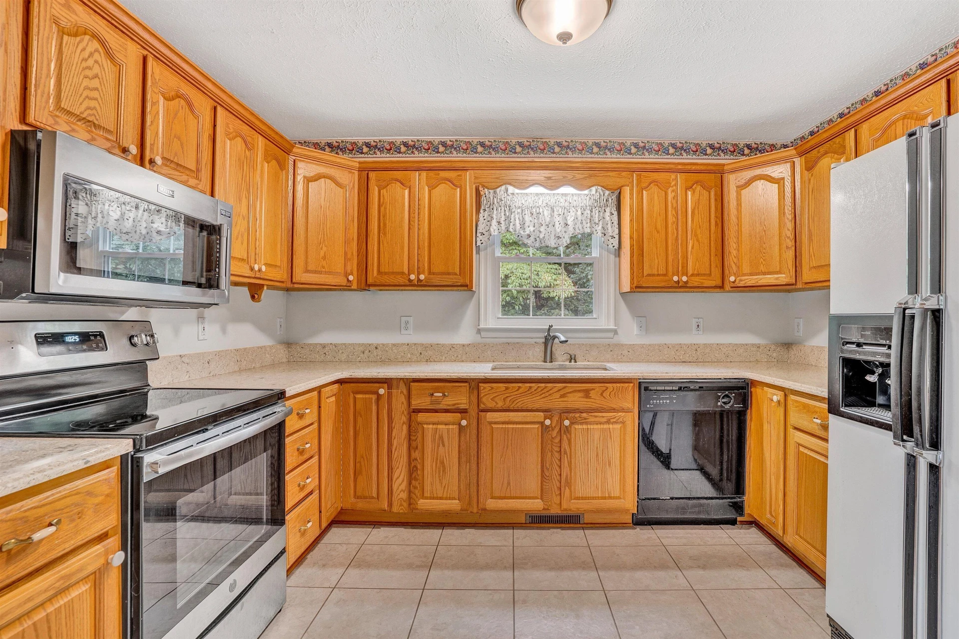 103 Tremont CT - Photo 12