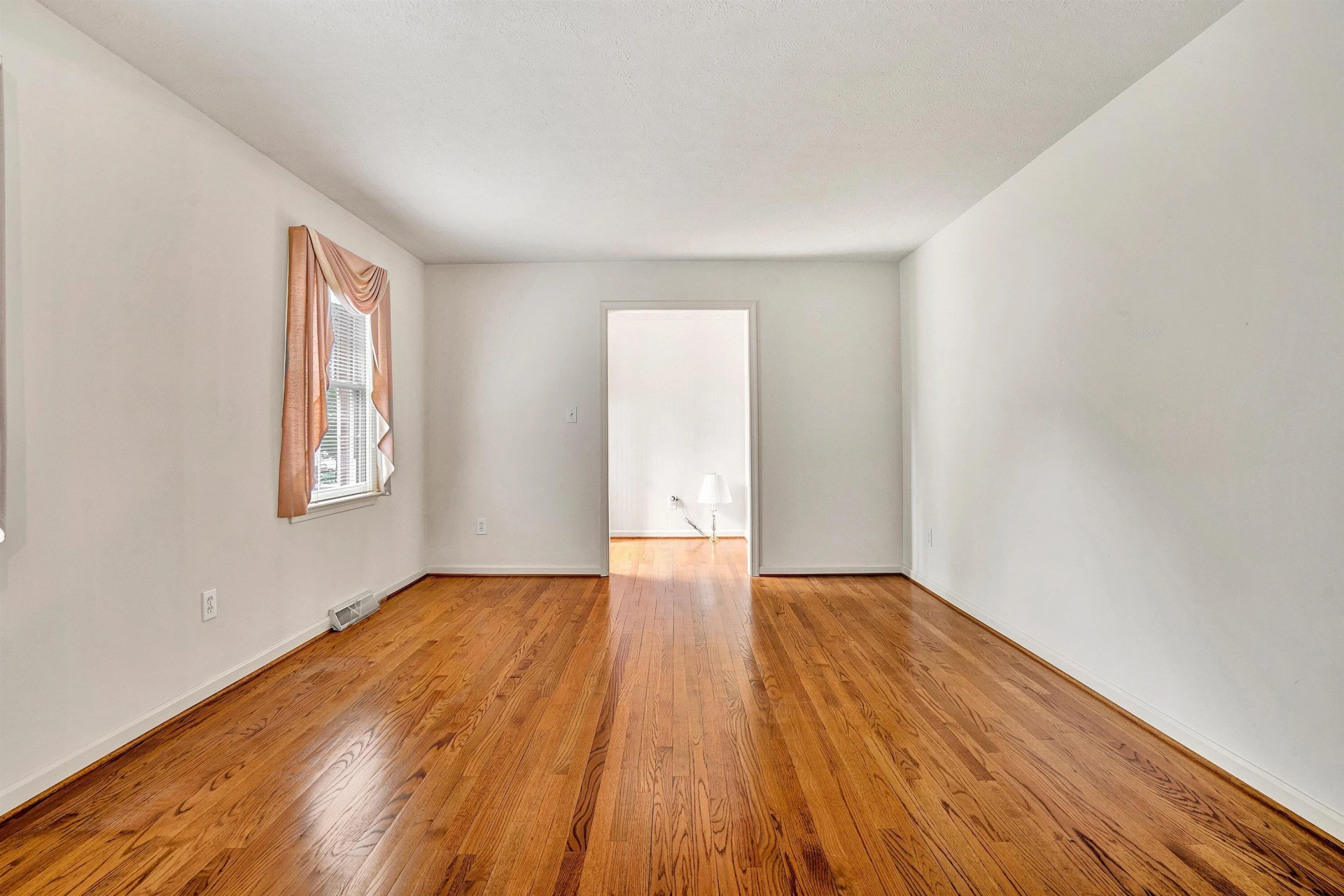 103 Tremont CT - Photo 5