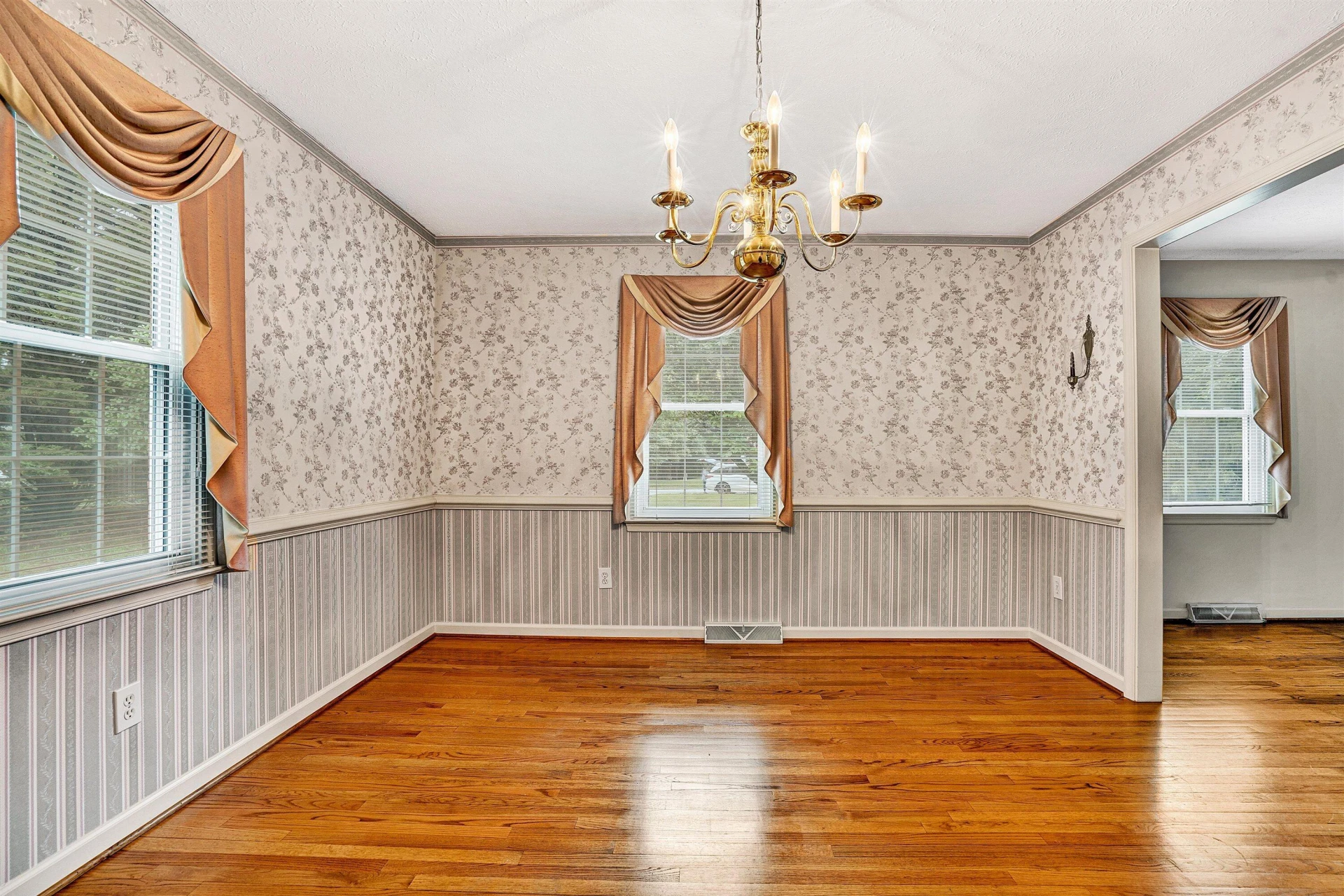 103 Tremont CT - Photo 7