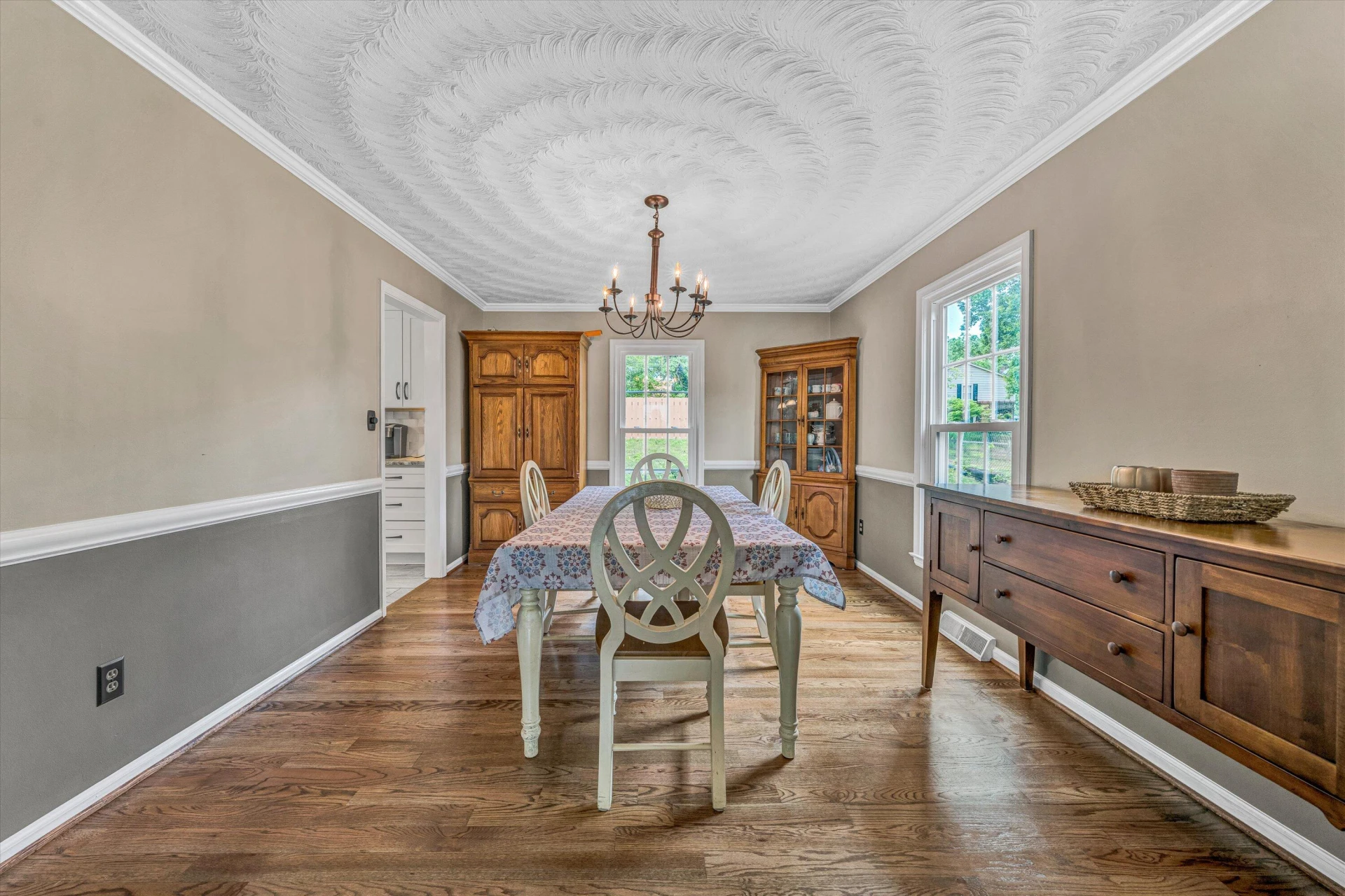 2716 Bobolink LN - Photo 15