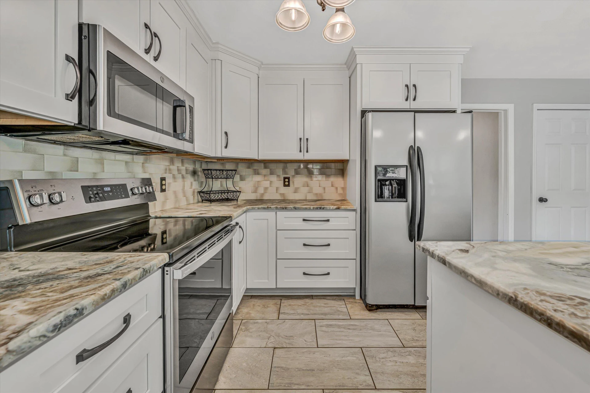 2716 Bobolink LN - Photo 18