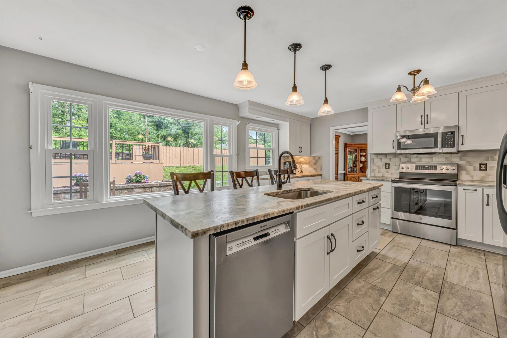 2716 Bobolink LN - Photo 19