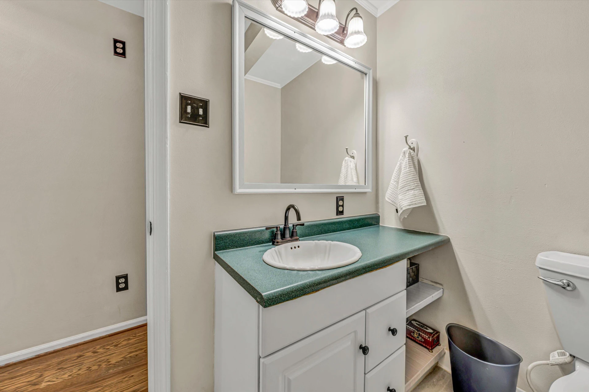 2716 Bobolink LN - Photo 27