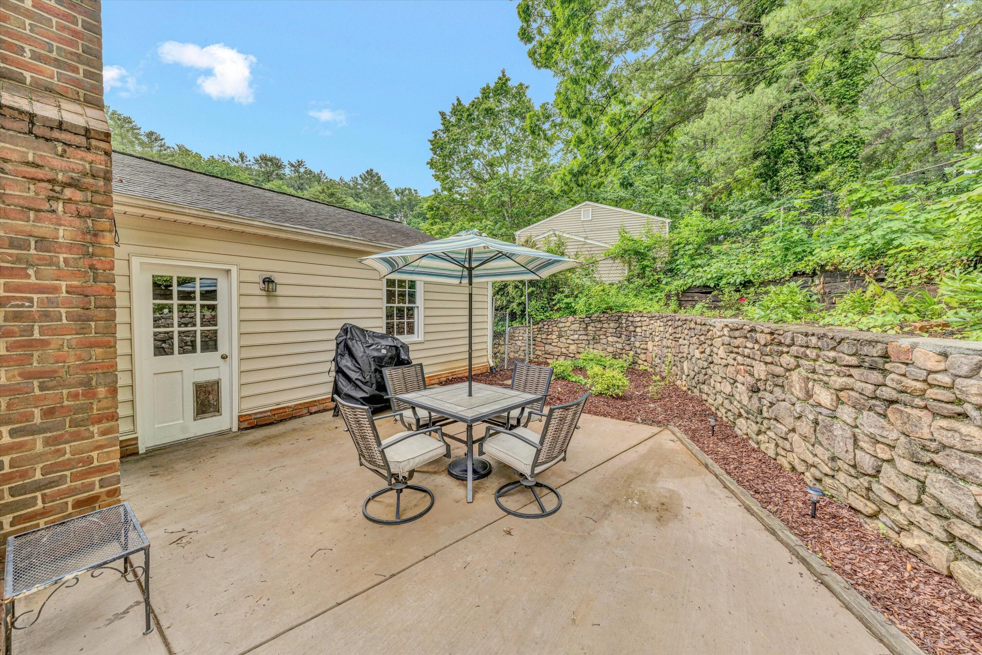 2716 Bobolink LN - Photo 42