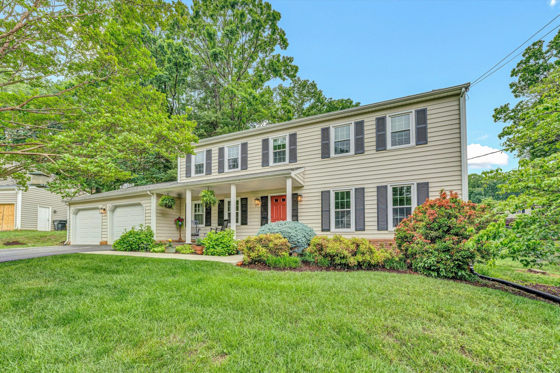 2716 Bobolink LN - Photo 7