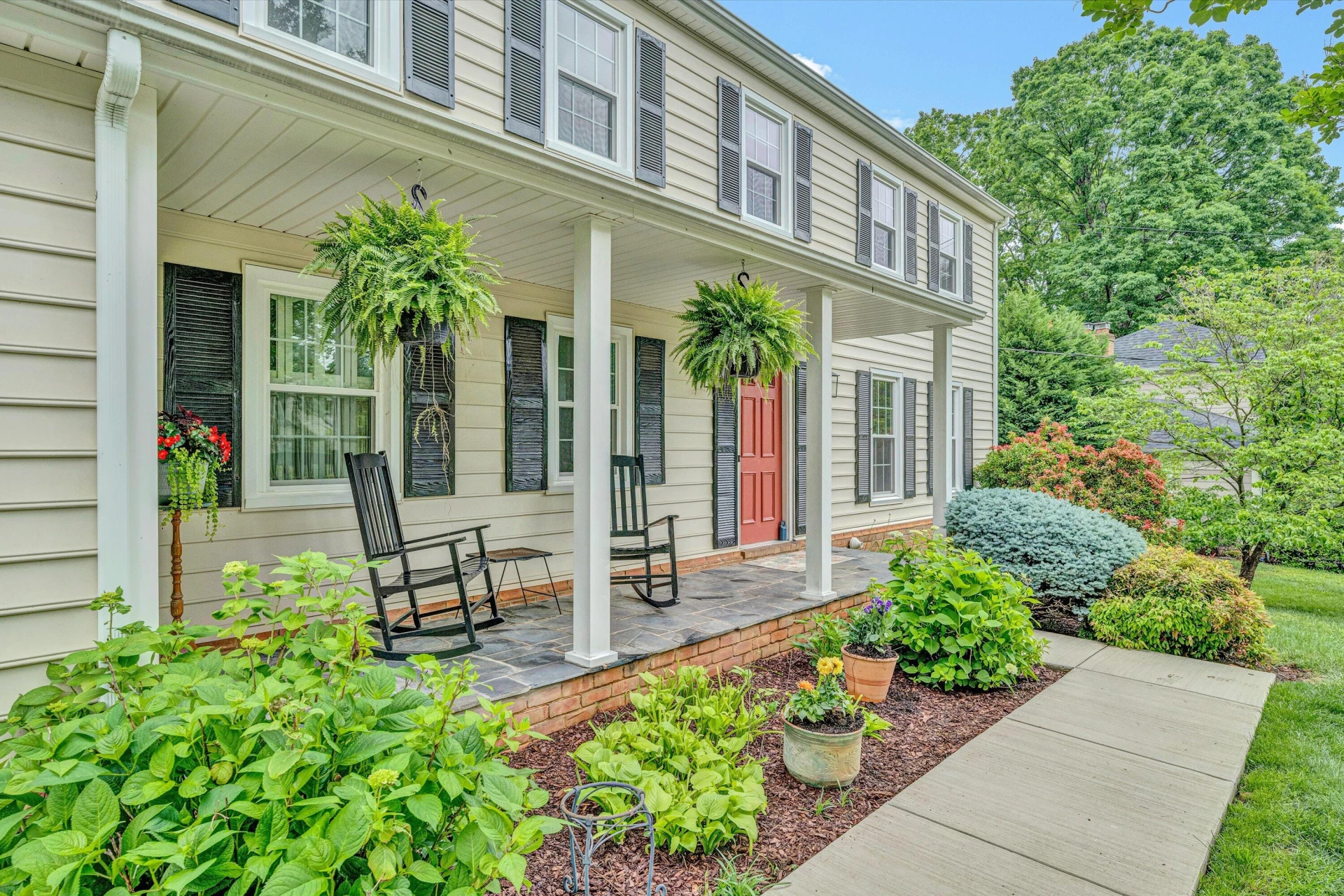 2716 Bobolink LN - Photo 8